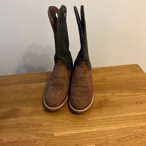 Tecovas Prescott in Sand Shark